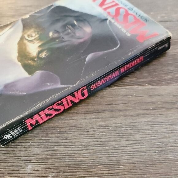 Vintage 80s Missing by Susannah Windham Horror Paperback Book - Picture 2 of 7